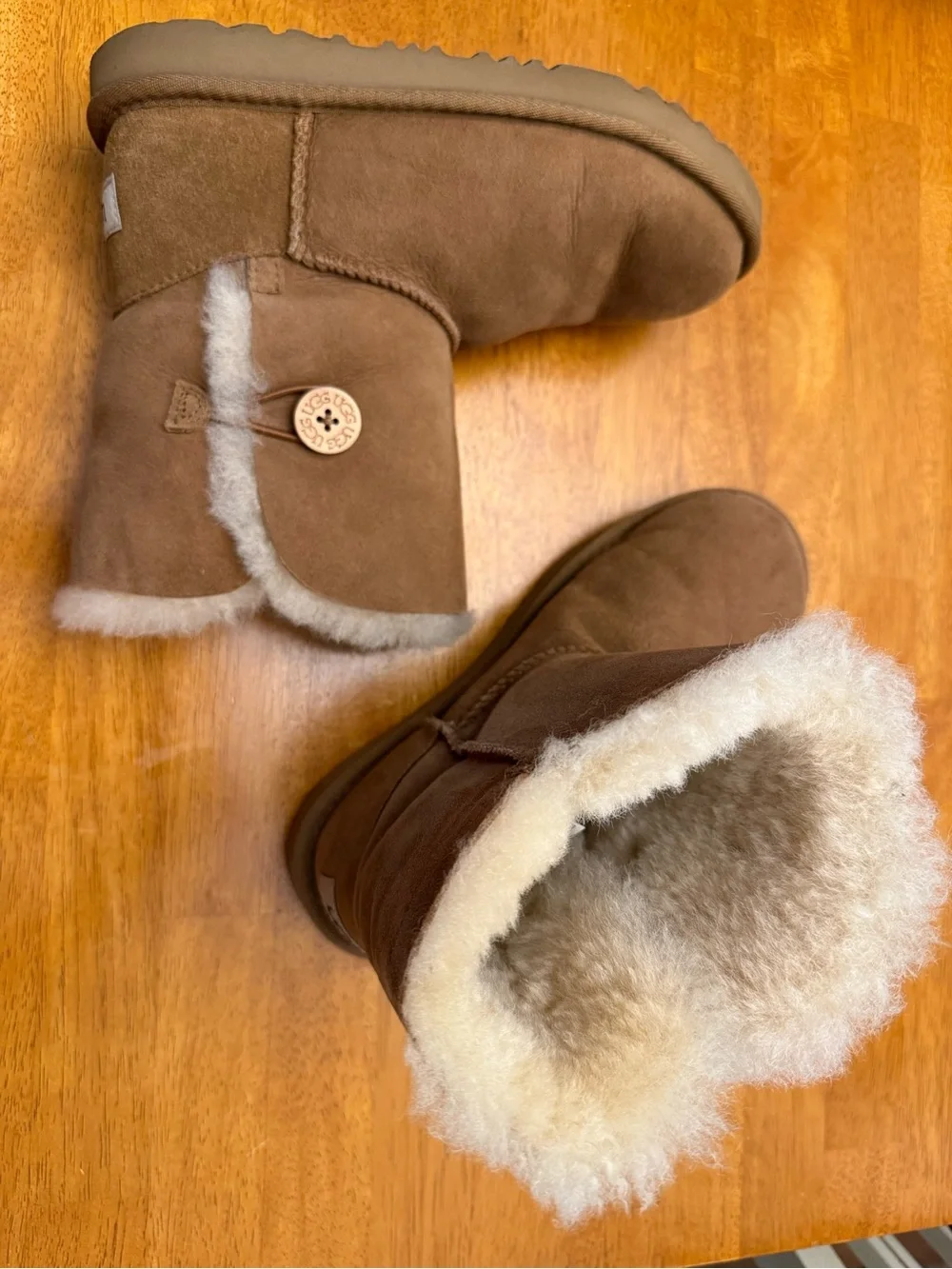 UGG classic kids